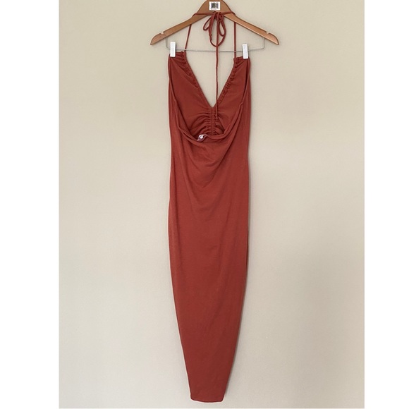 SUNDRY Coral Ruched Halter Slit MIDI Dress - Picture 4 of 11